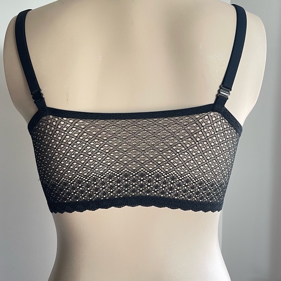 Blk mesh Bralette with cups - Picture 3 of 4